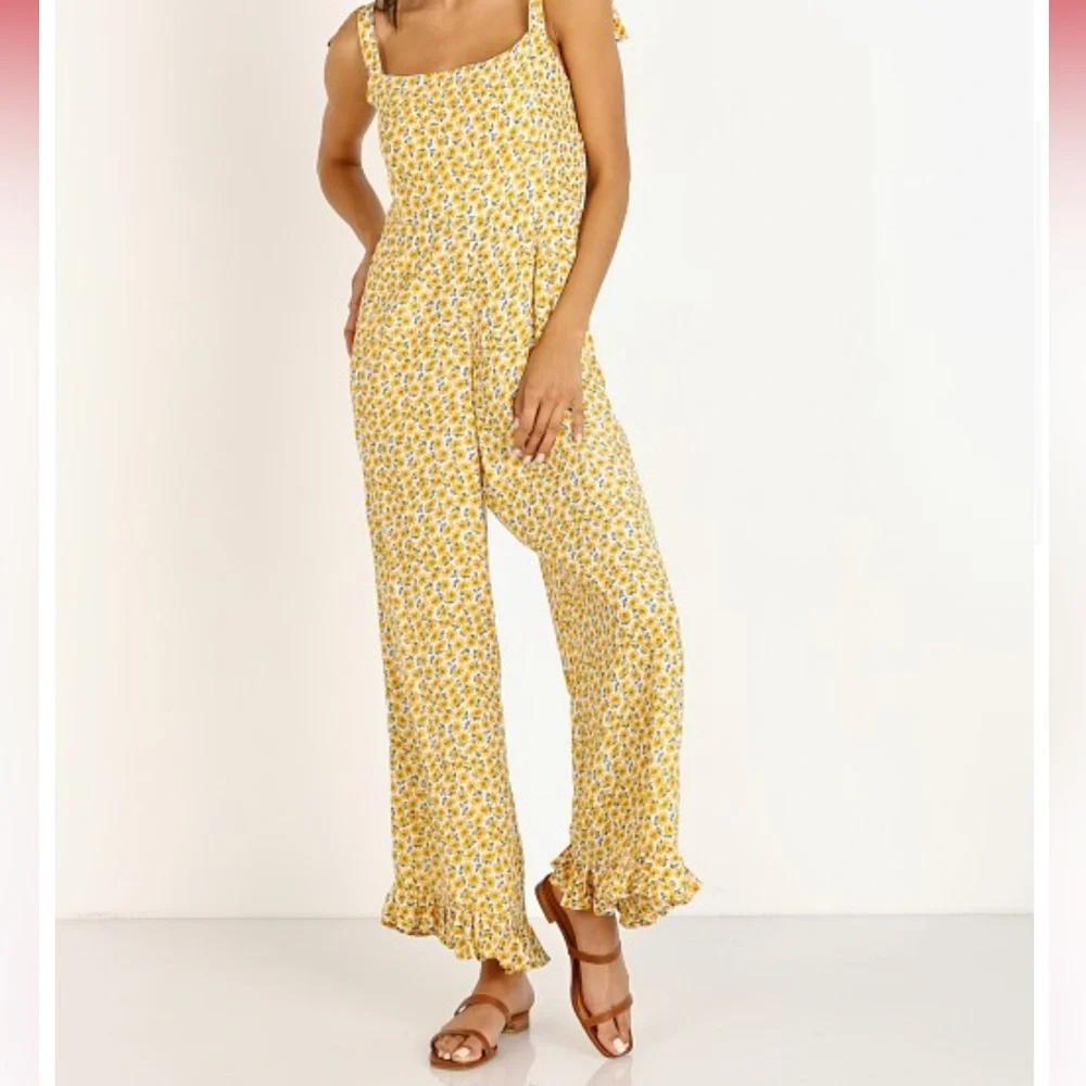 Faithfull the Brand Frankie Jumpsuit in Marguerite Floral Size 2